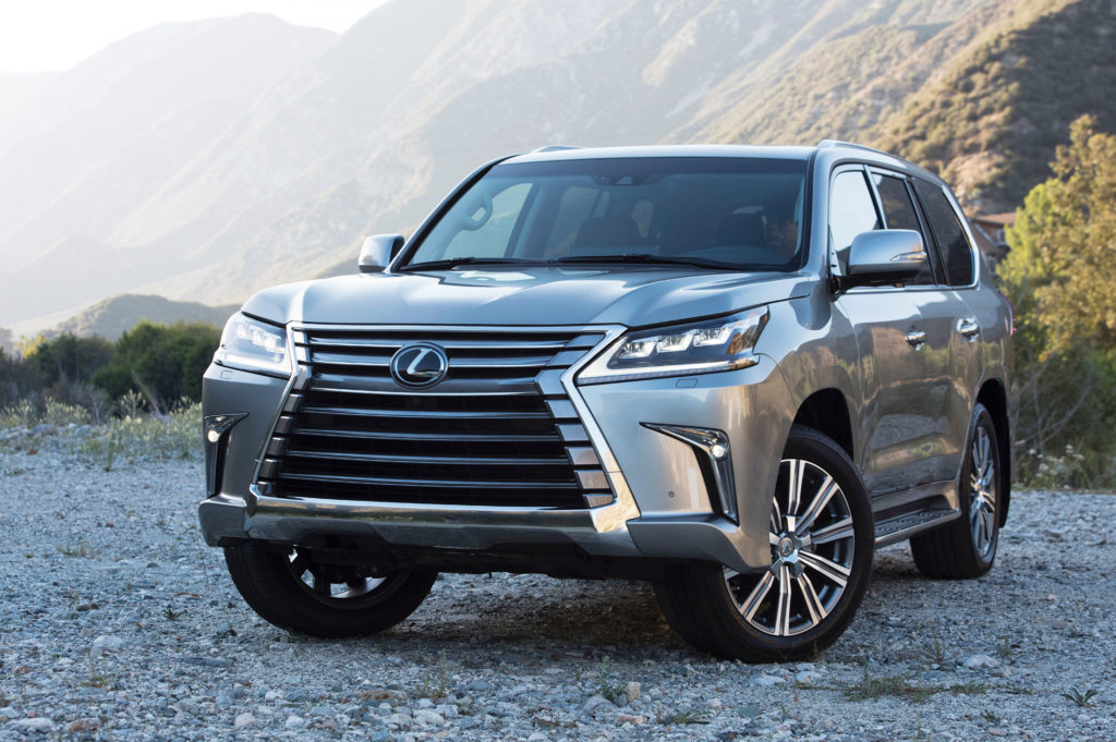 Lexus’ applied its contemporary “spindle” grille to the brawny LX 570 SUV this year, giving it a bold new look to go with its stepped-up luxury.
